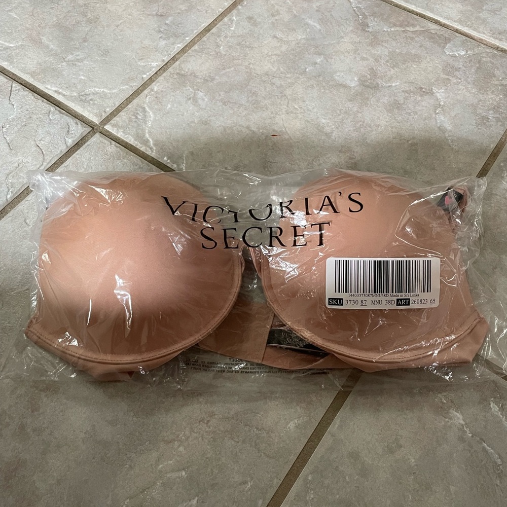 NWT Victoria’s Secret bra